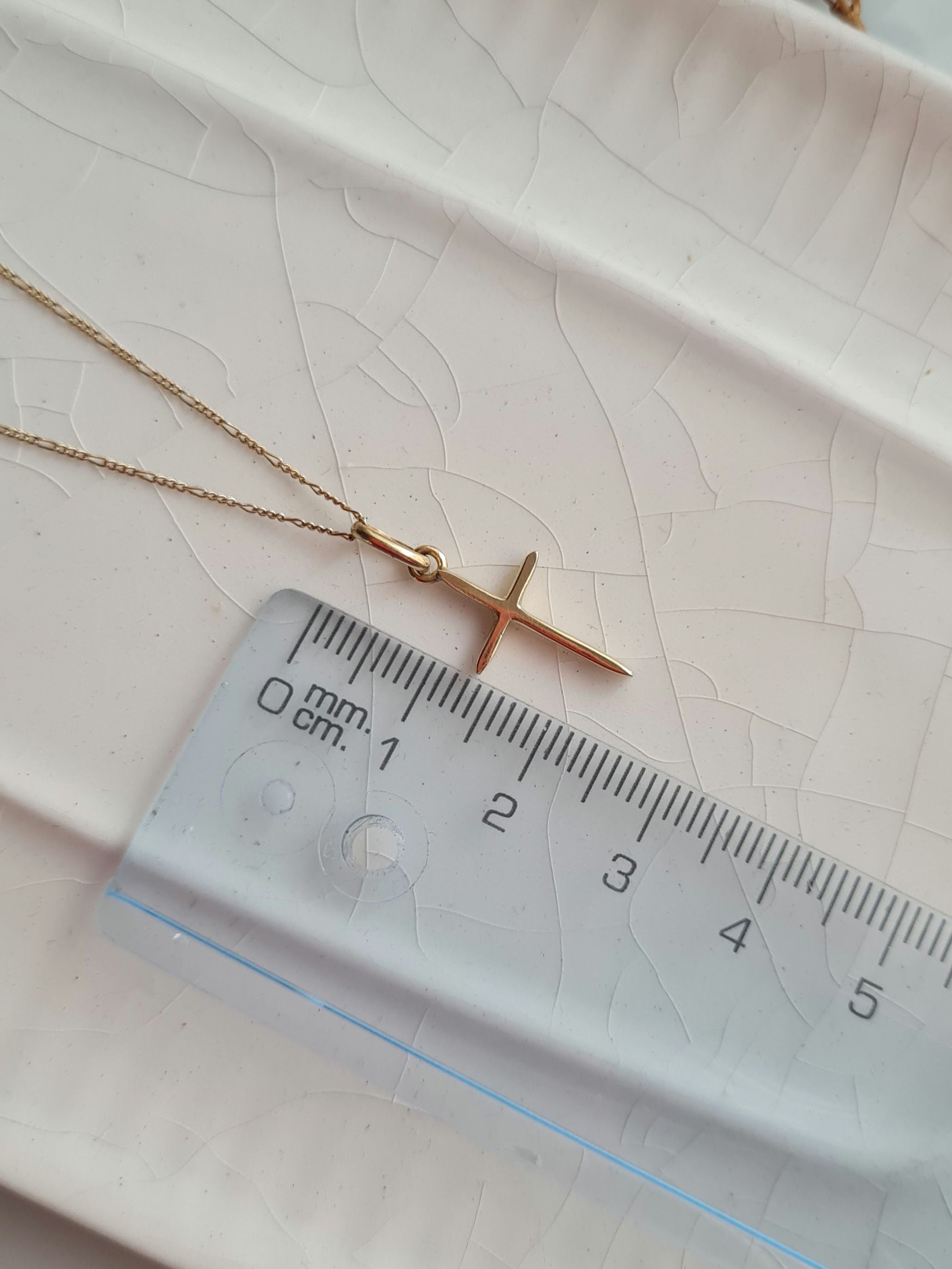 Dije Cruz Minimalista - Oro 18k