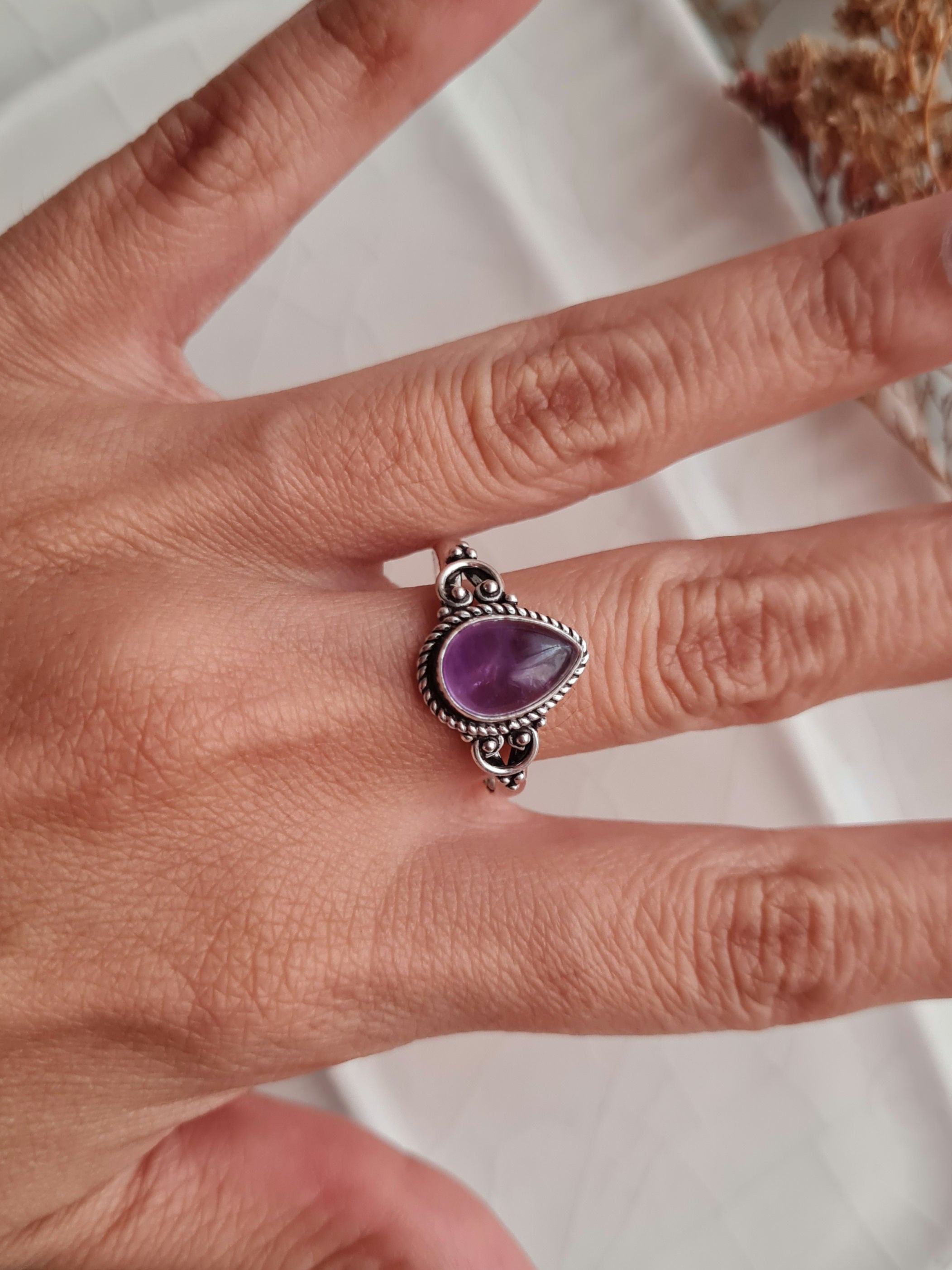 Anillo Celta Amatista: Felicidad & Transmutación - P925