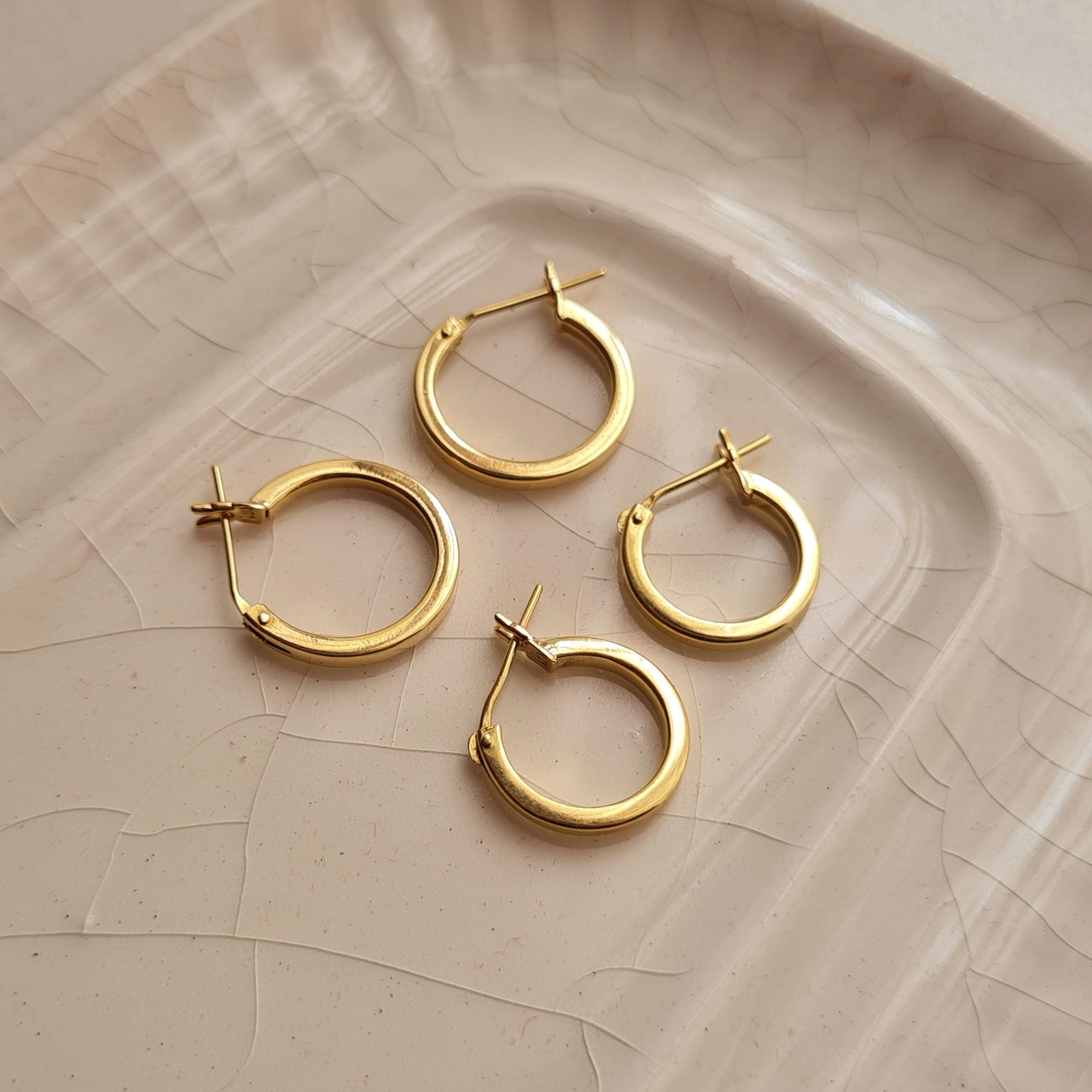 Argollas Japonesas Redondas (T Cuadrado) - Oro 18k