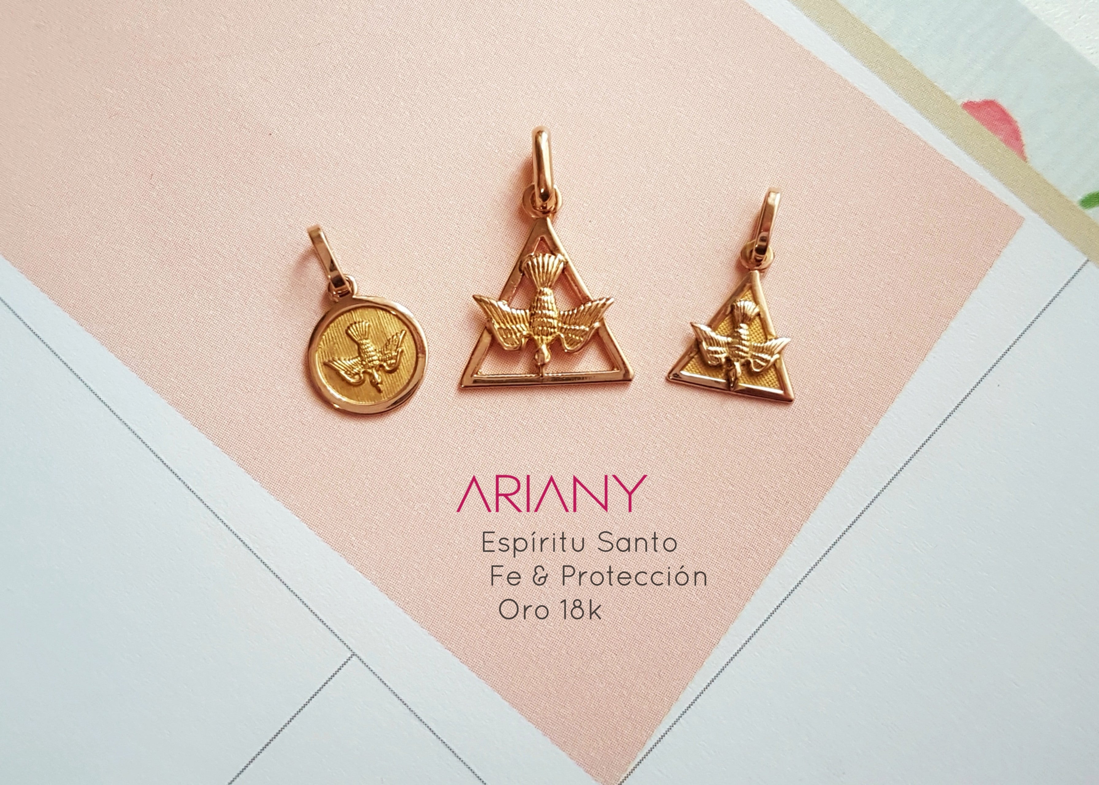Dije Espiritu Santo Redondo - Oro 18k