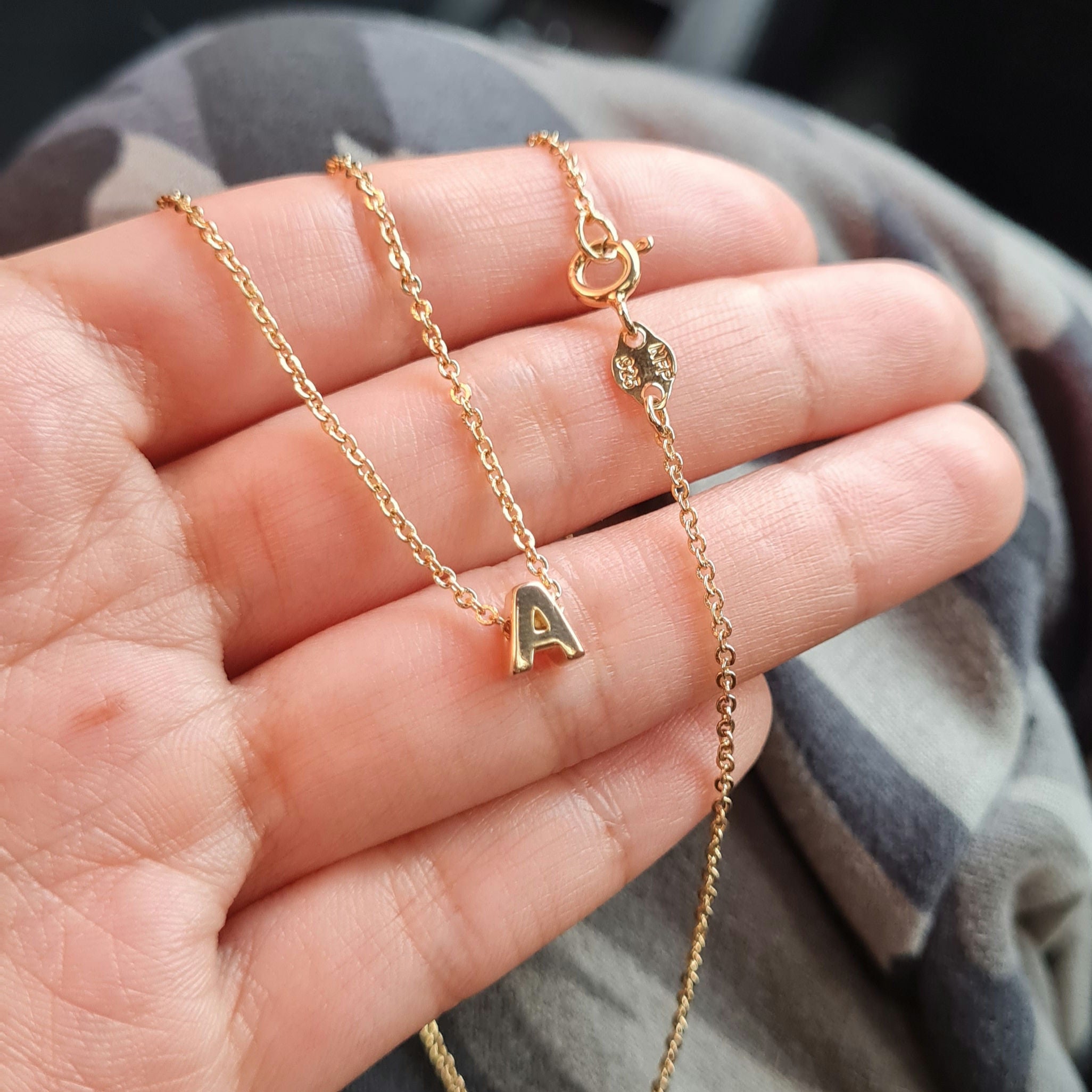 Cadena Inicial Minimalista - P925/950 Micrada Oro 18k