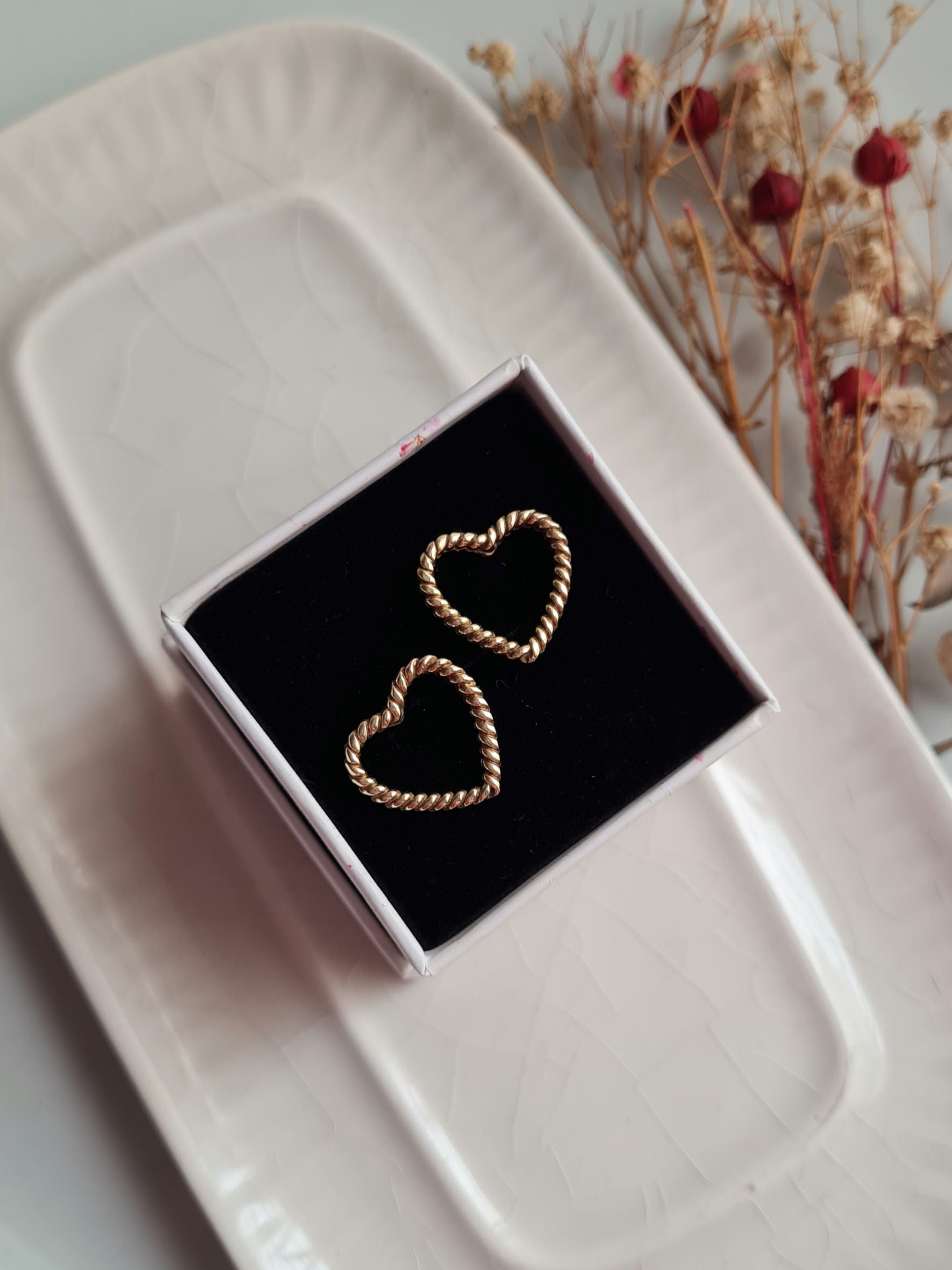 Aretes Corazon Entorchado - P950 Gold
