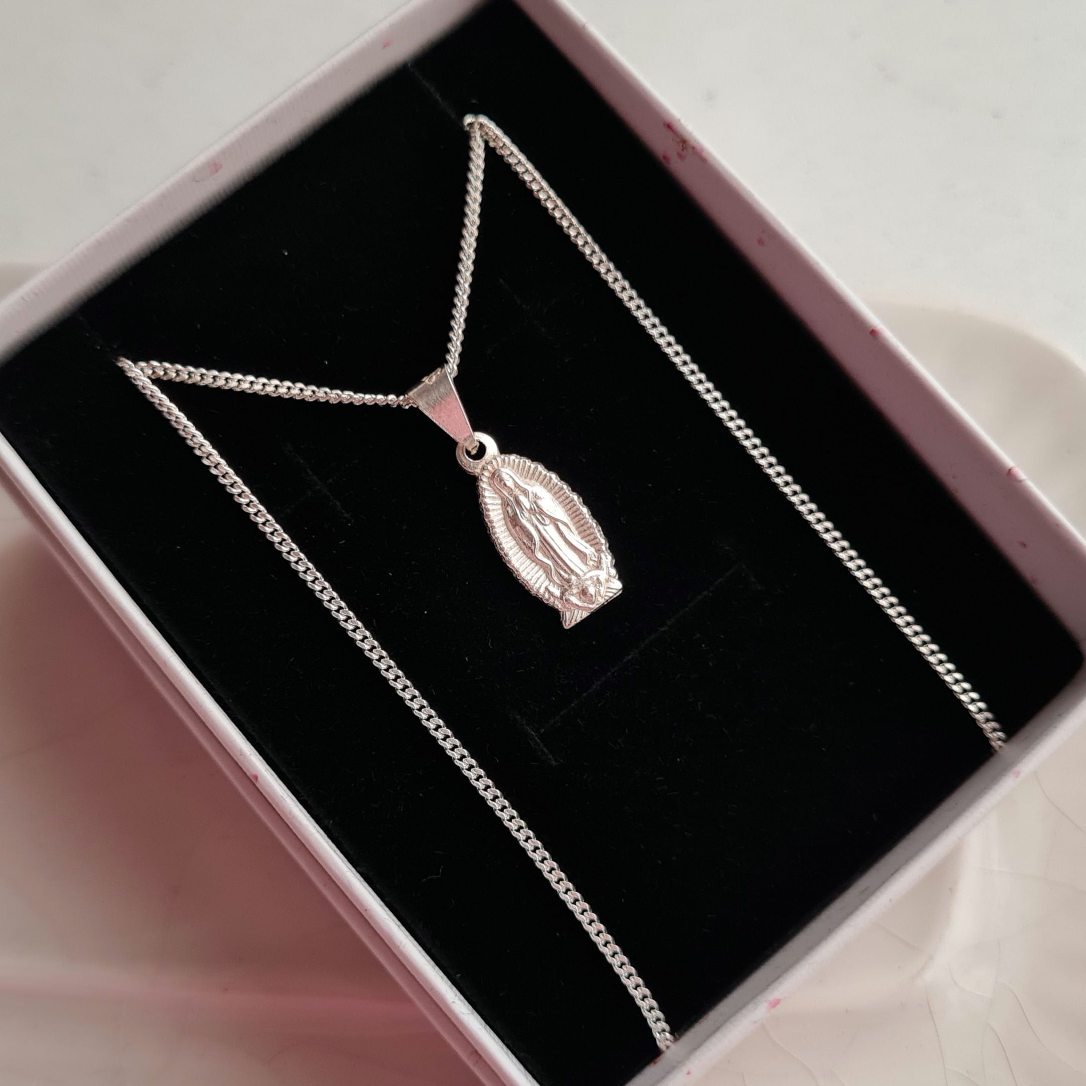 Cadena Virgen de Guadalupe c/manto - Plata 925-950