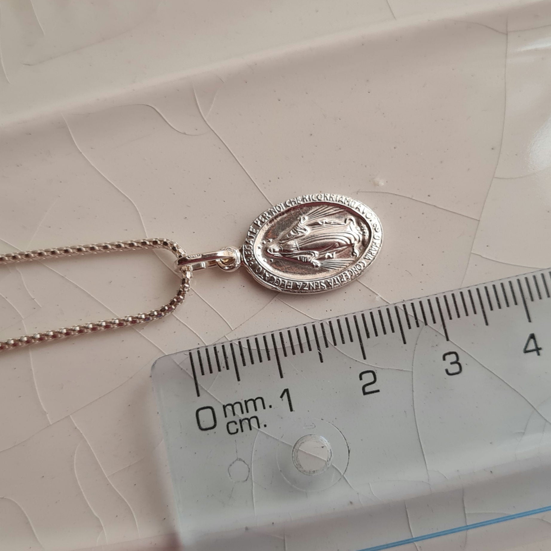 Cadena Virgen de la Medalla Milagrosa - P925