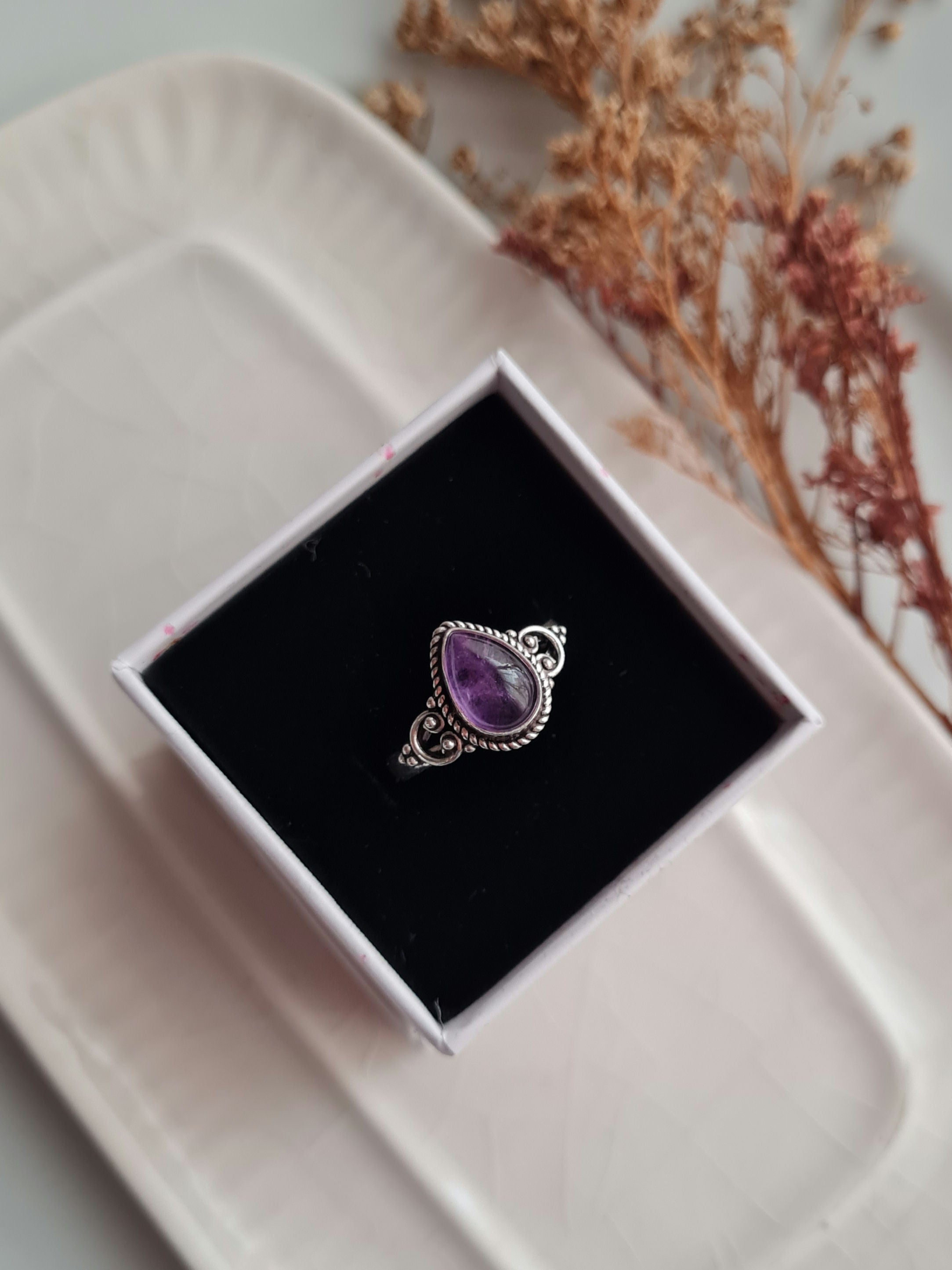 Anillo Celta Amatista: Felicidad & Transmutación - P925