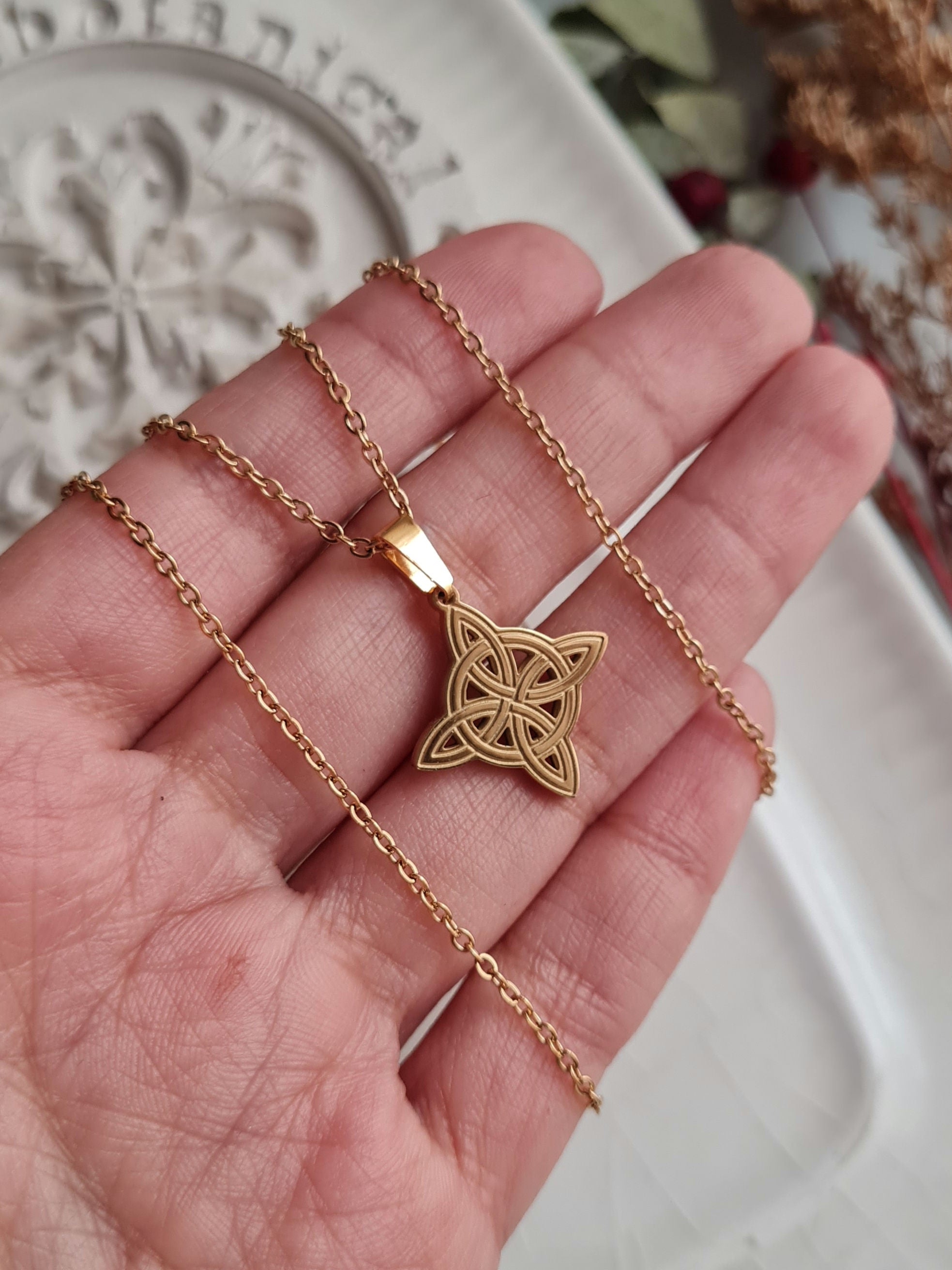 Cadena Nudo de Bruja - Golden