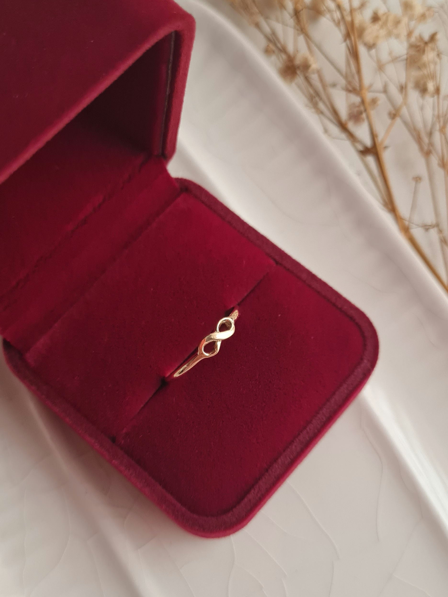 Anillo Infinito - Oro 18k