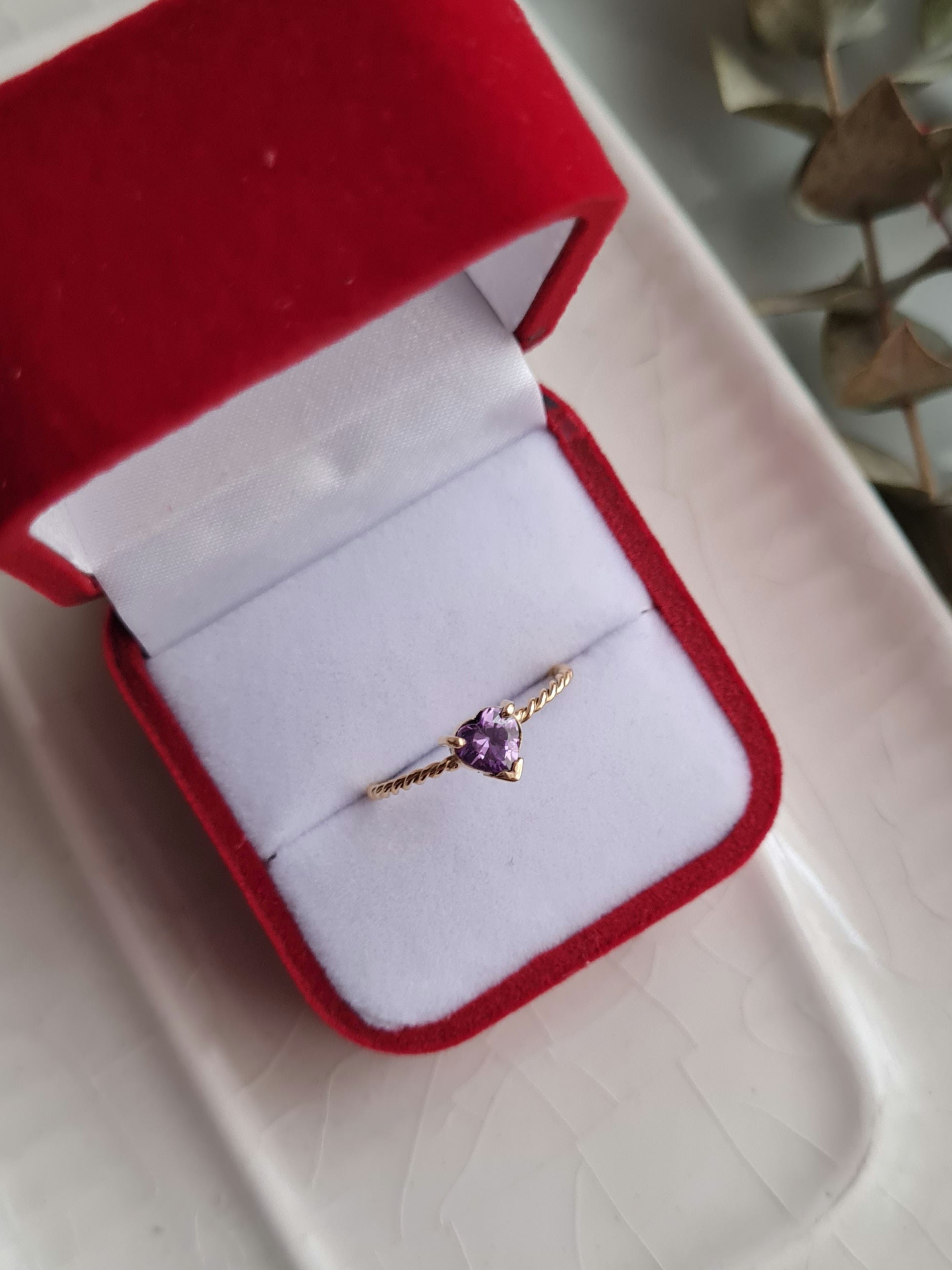 Anillo Corazon Amatista - Oro 18k