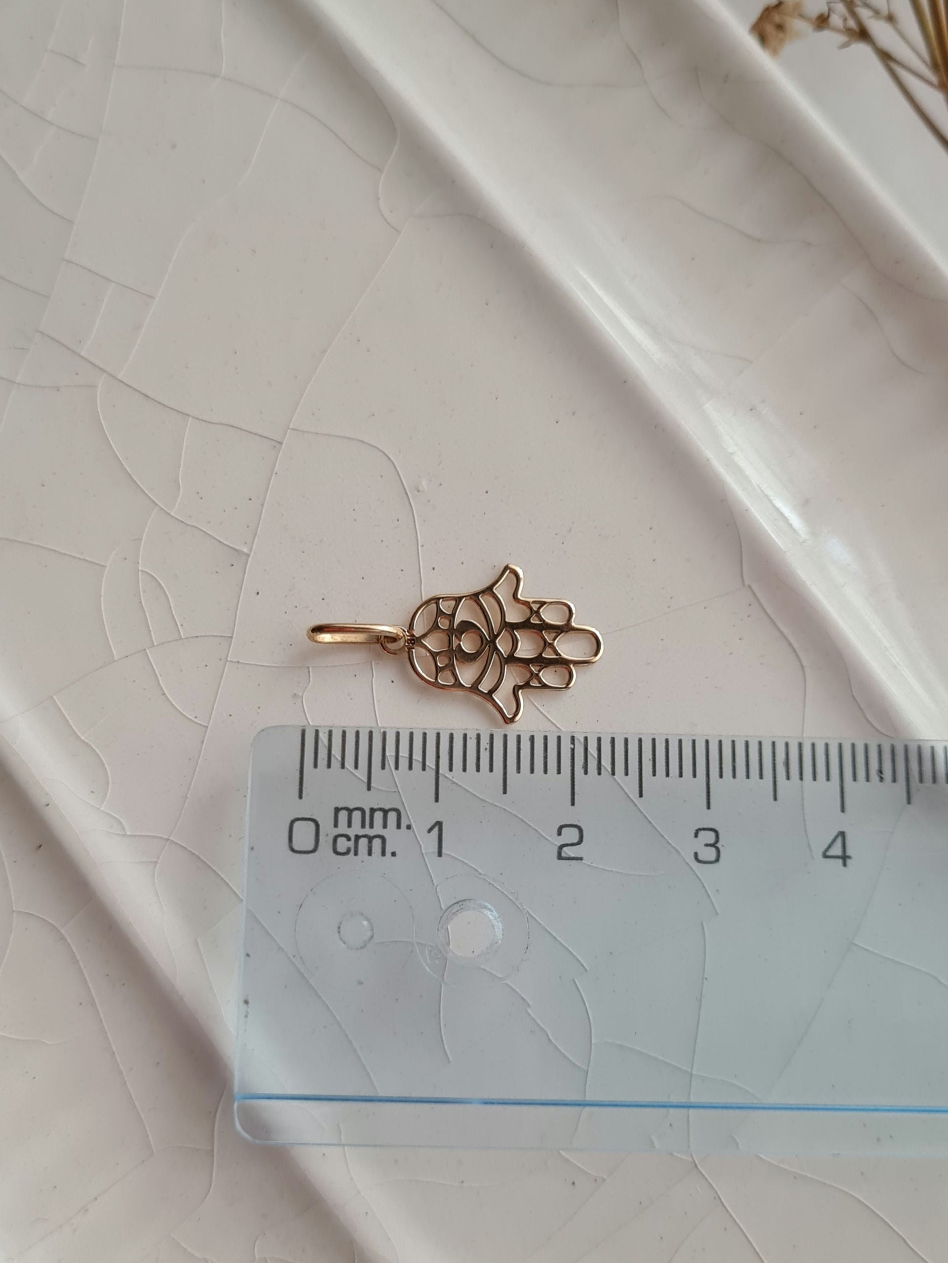 Dije Mano Protectora - Oro 18k
