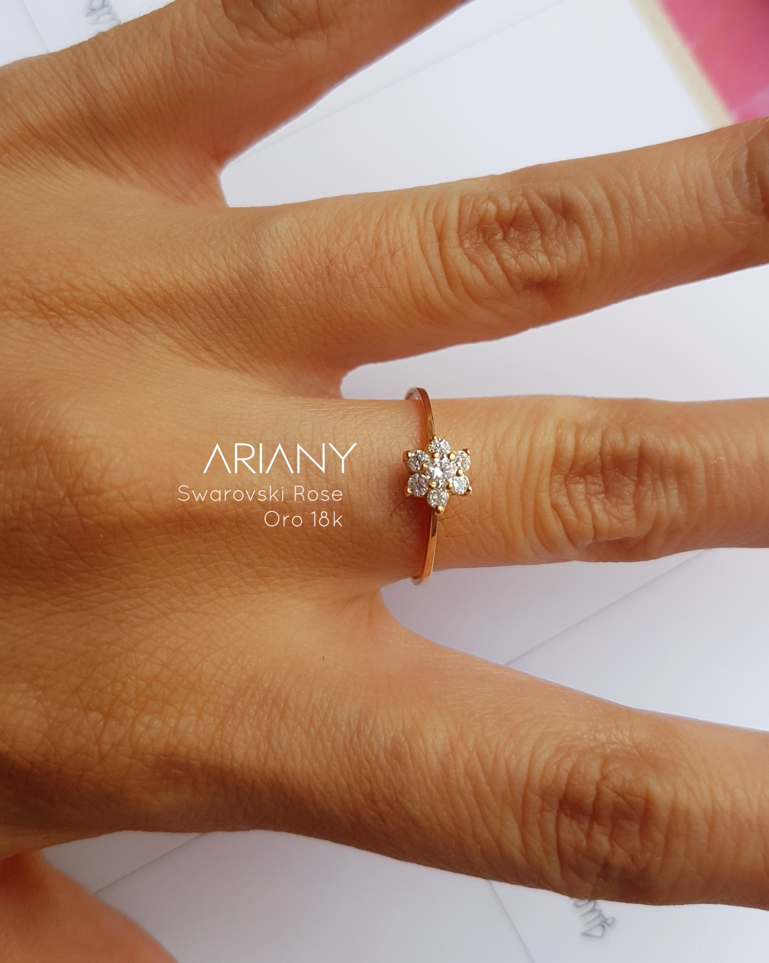 Anillo Roseta Swarovski - Oro 18k