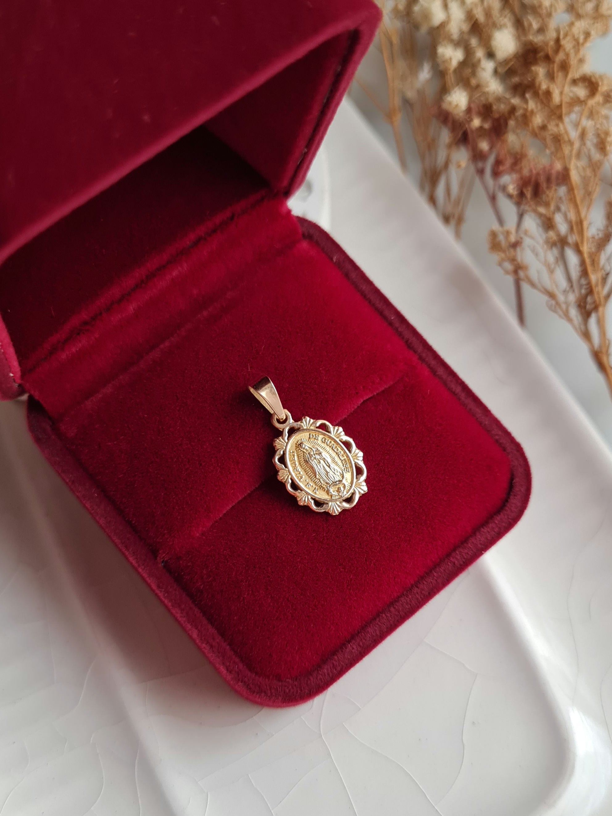 Dije Virgen de Guadalupe - Oro 18k