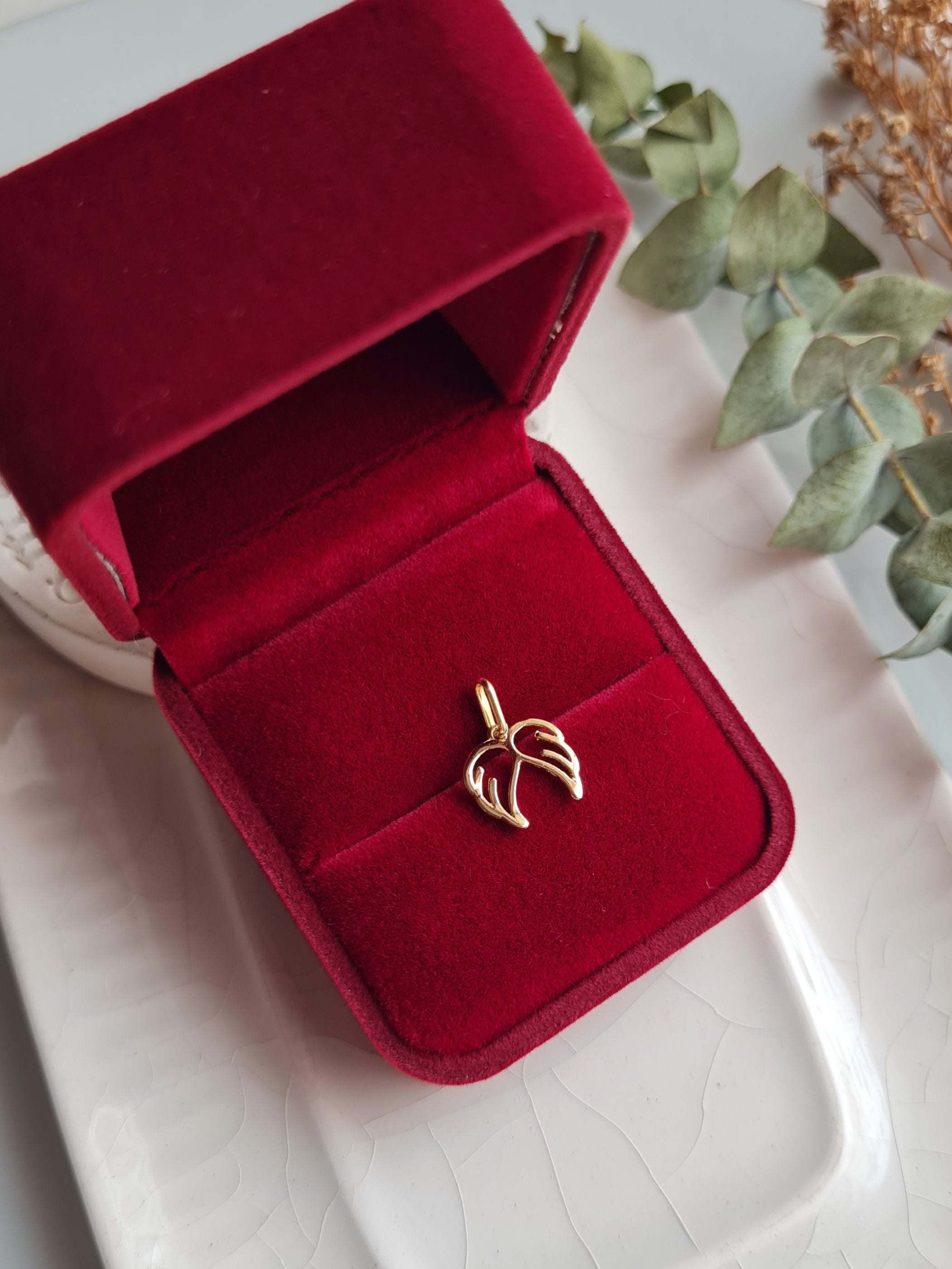 Dije Alas Charm - Oro 18k