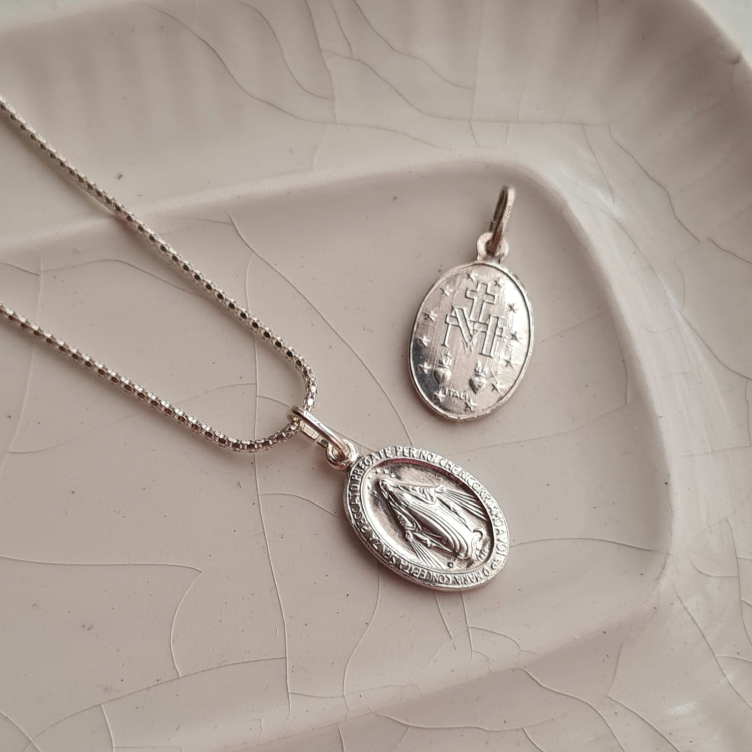 Cadena Virgen de la Medalla Milagrosa - P925