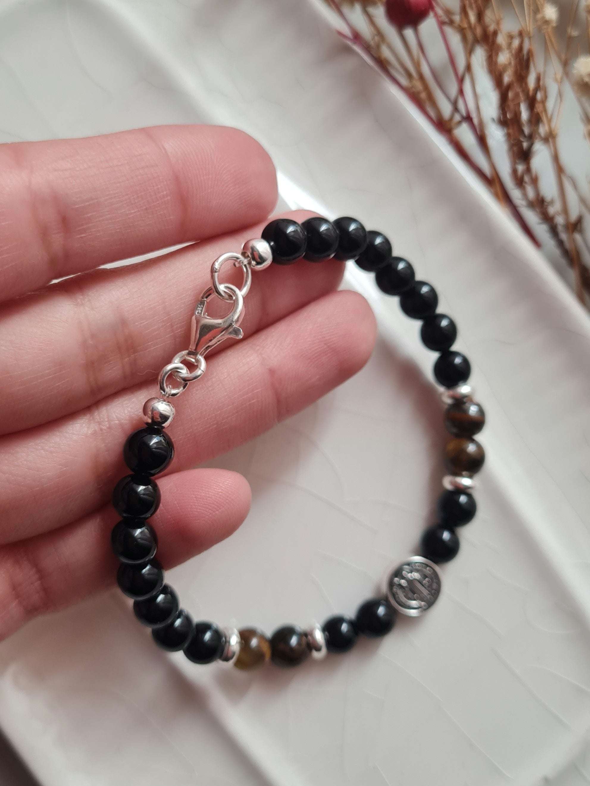 Pulsera San Benito: Proteccion & Abundancia - P950