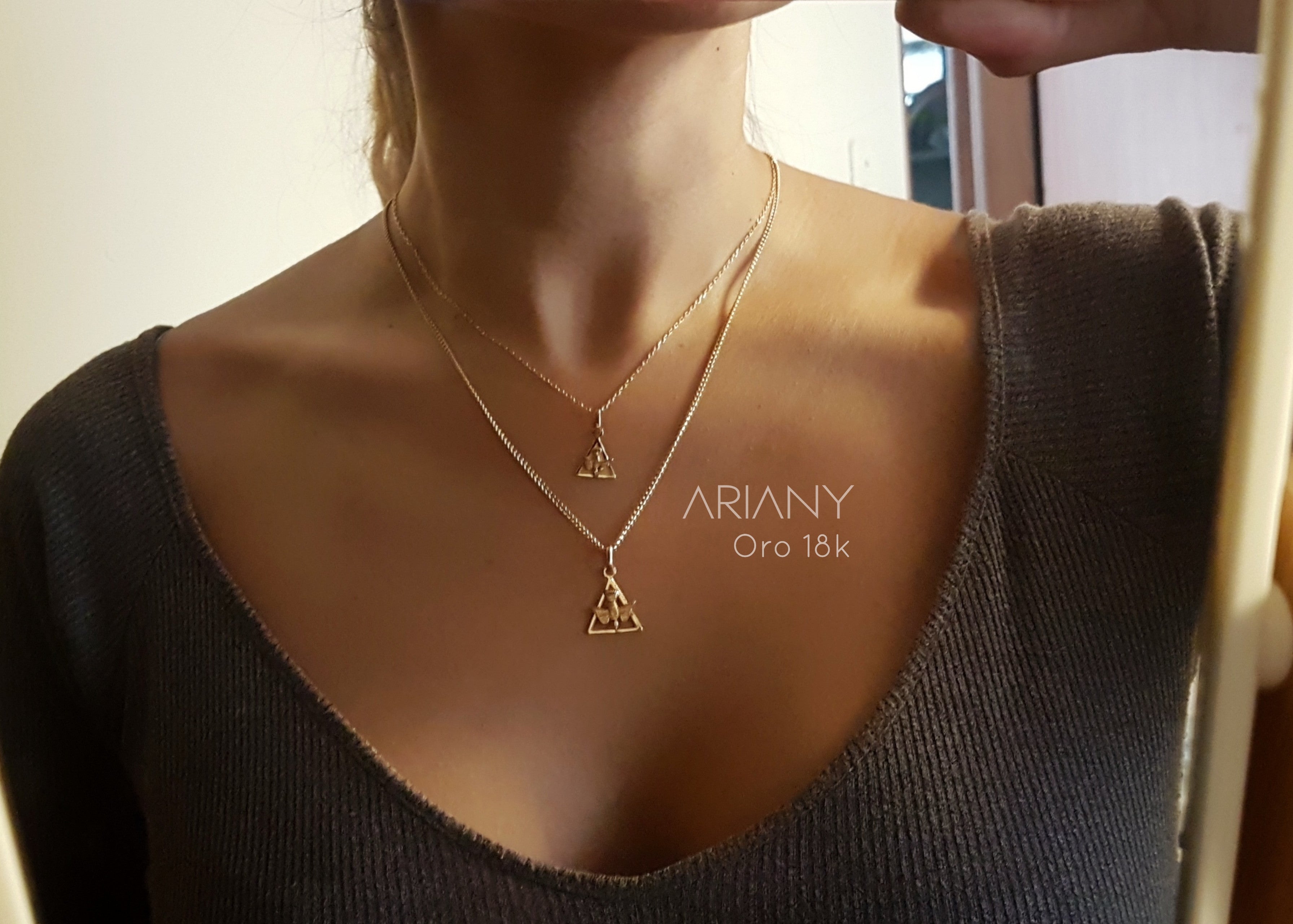 Dije Espiritu Santo Triangular - Oro 18k