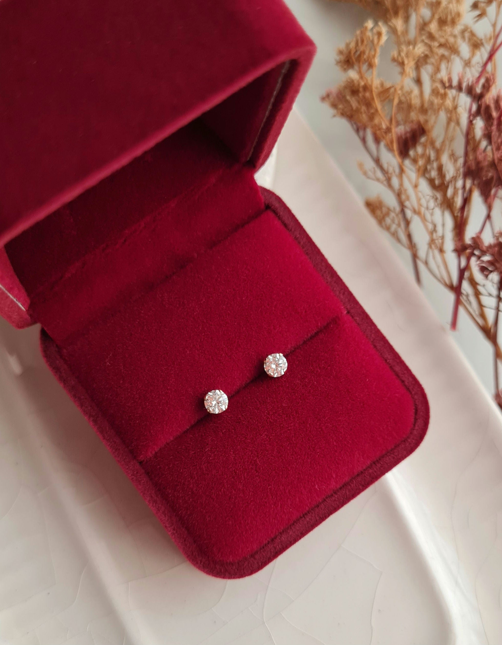 Aretes Abridor Punto de Luz Swarovski - Oro 18k