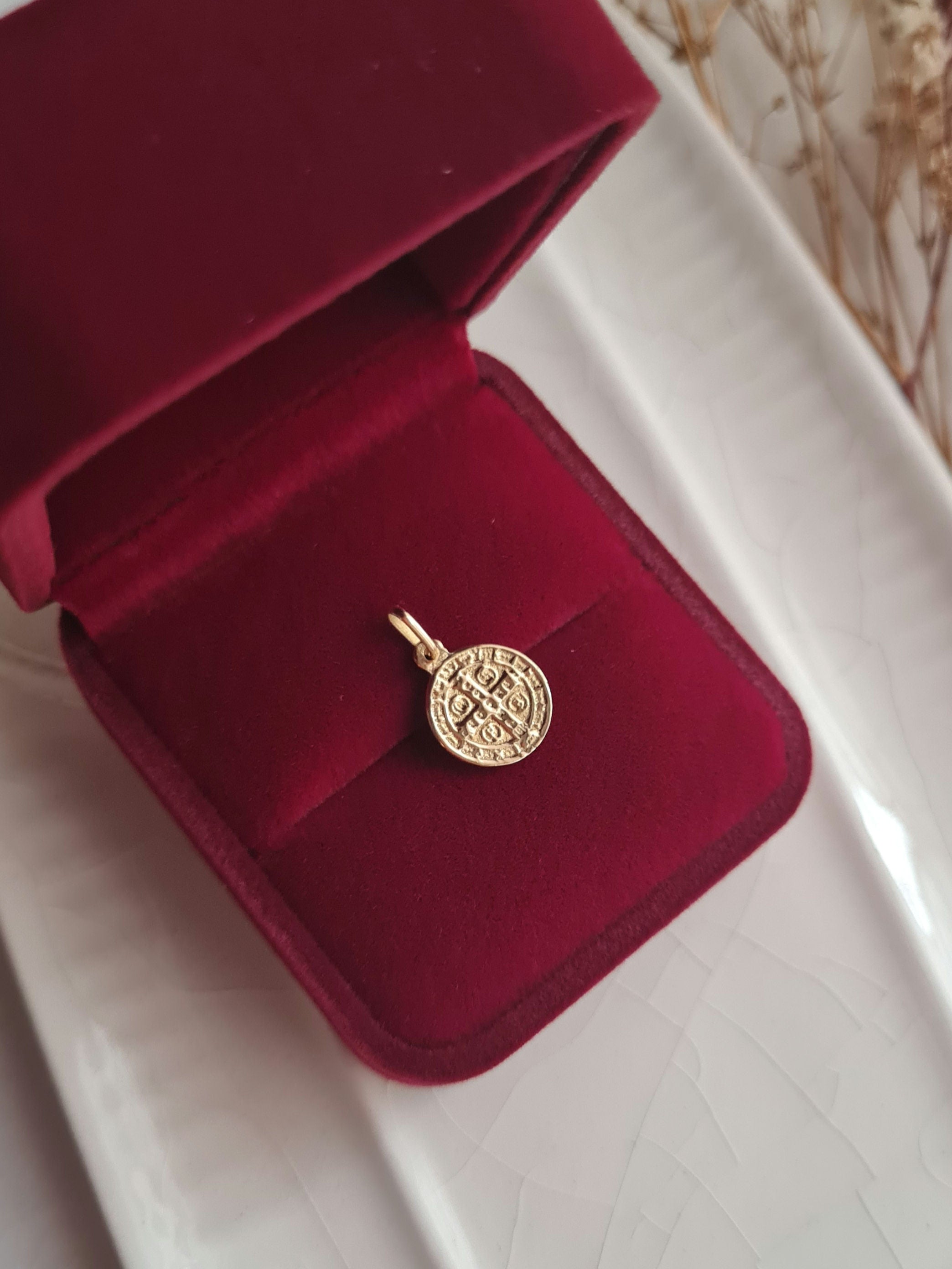 Dije San Benito Classic - Oro 18k