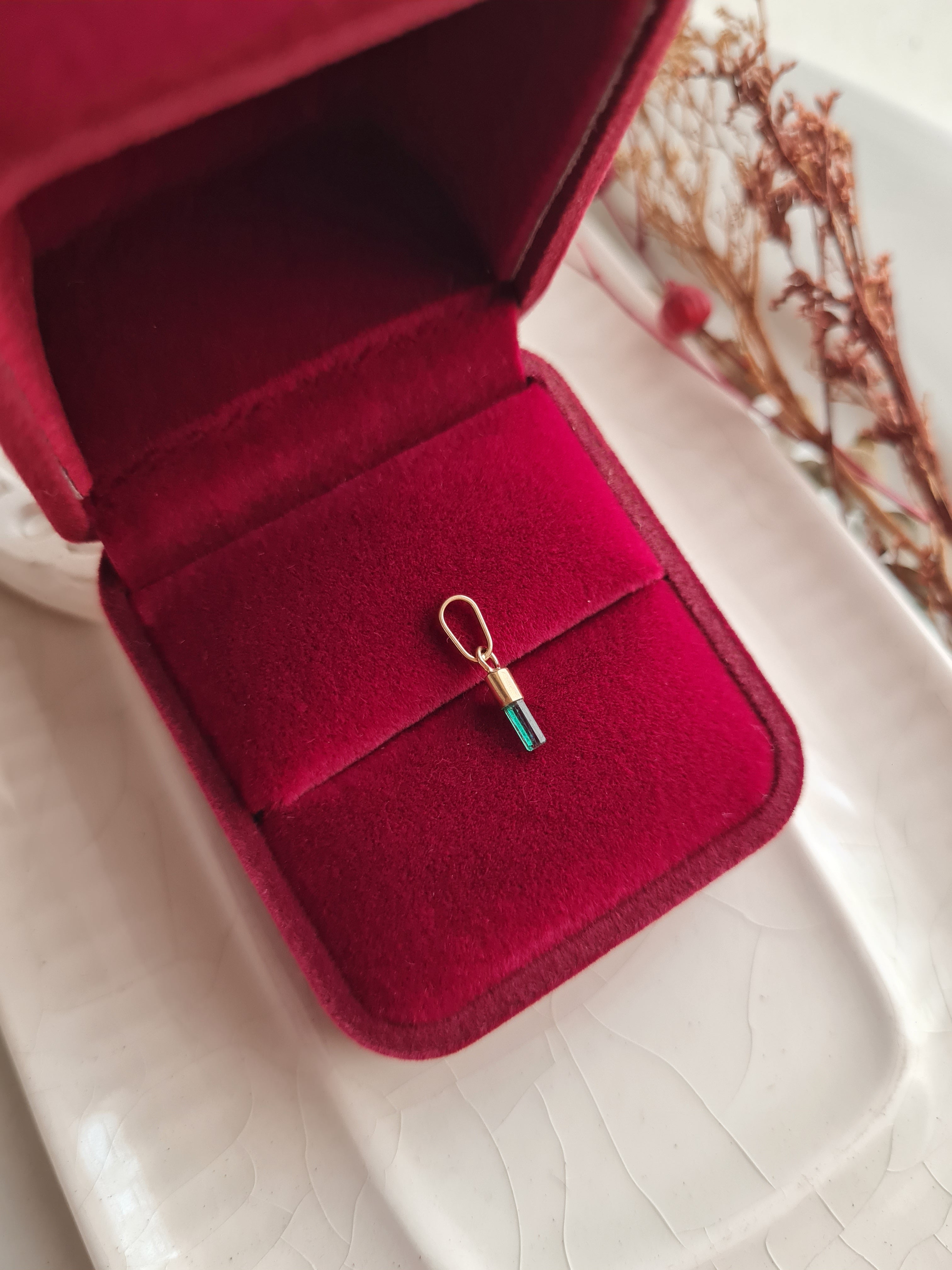 Dije Canutto Esmeralda Natural Colombiana - Oro 18k