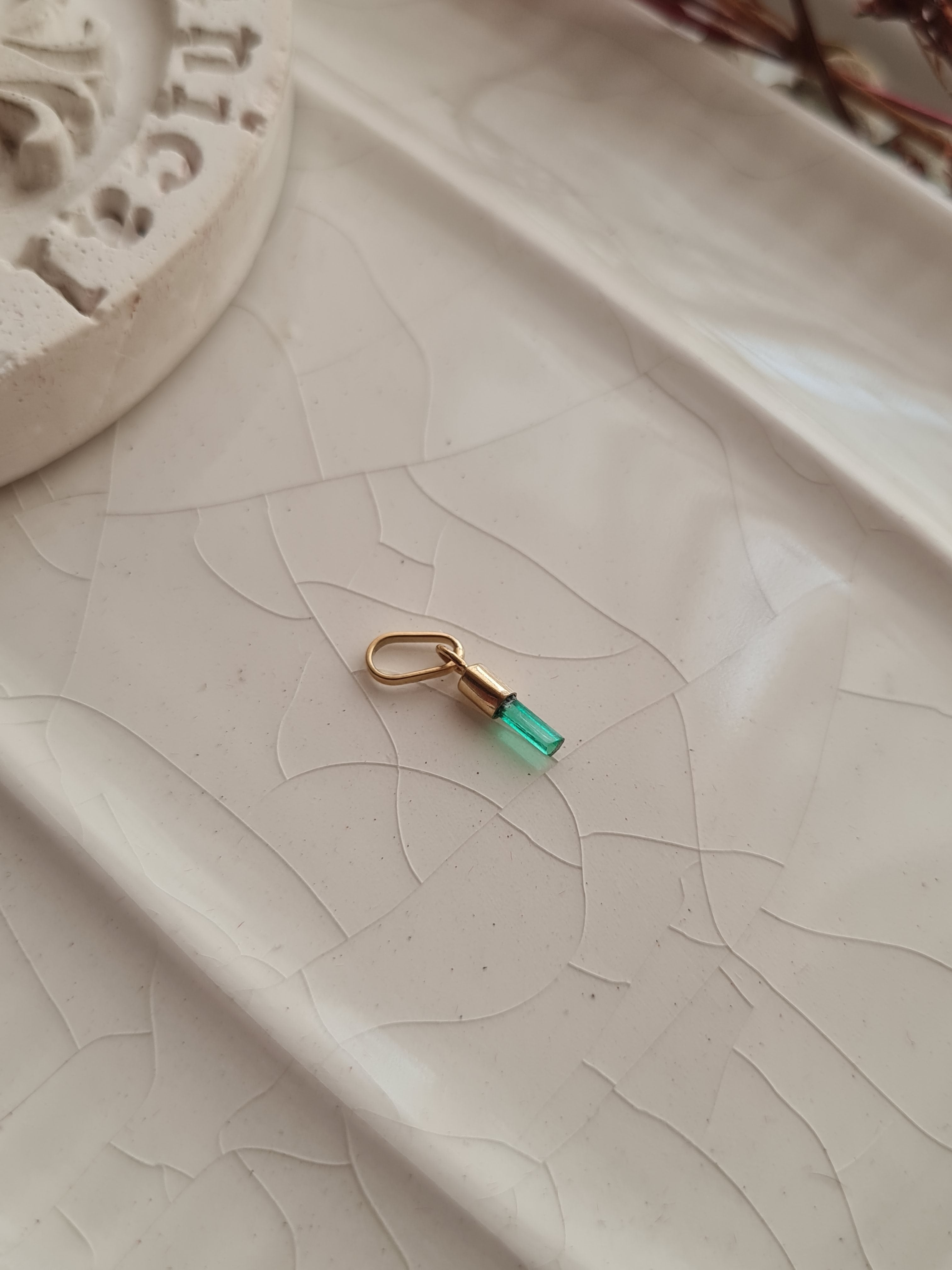 Dije Canutto Esmeralda Natural Colombiana - Oro 18k