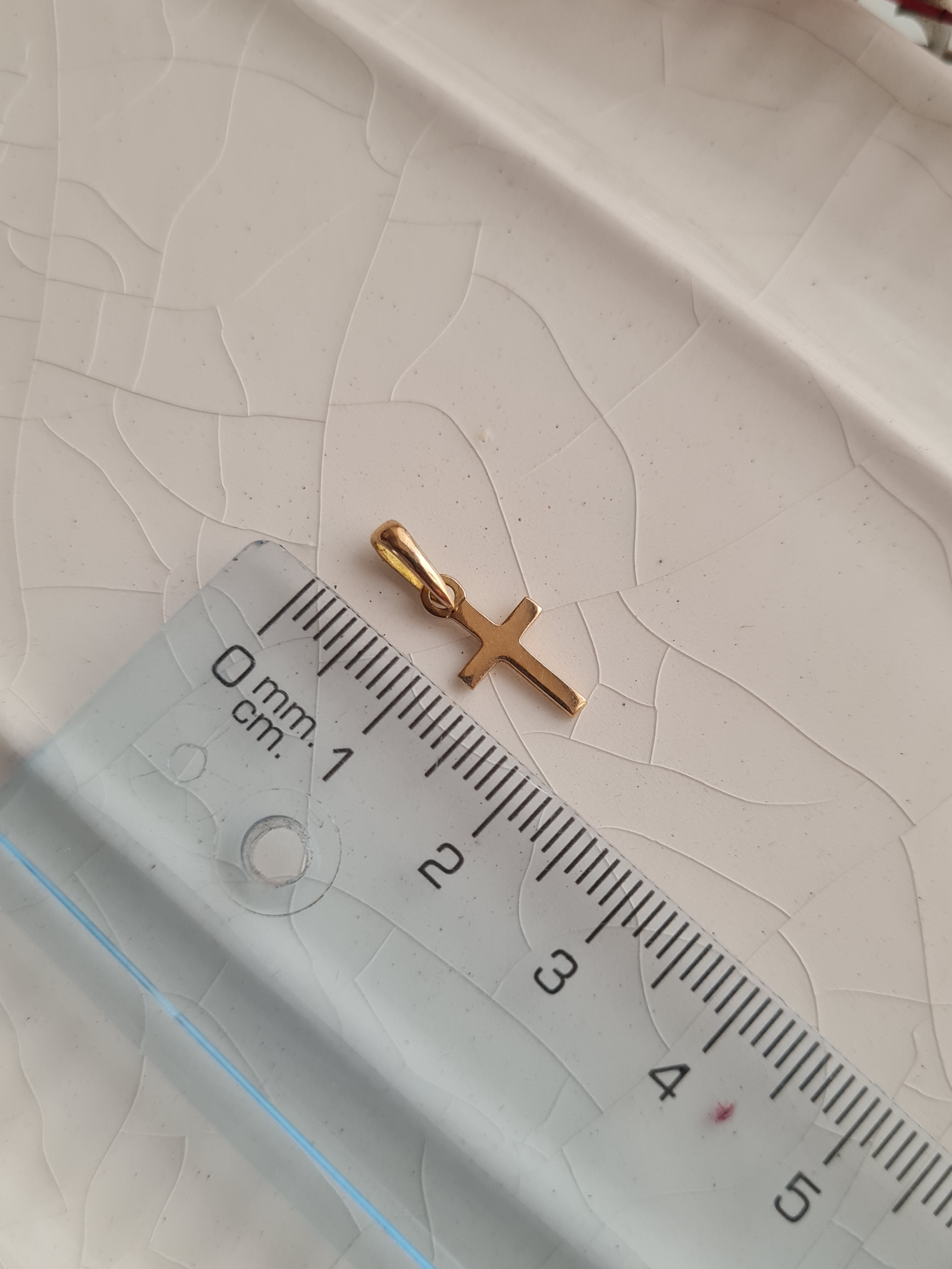 Dije Cruz Charm  - Oro 18k