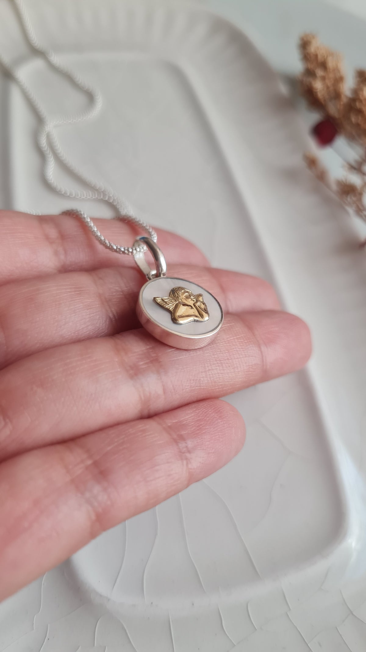Cadena Angel de la Guarda - Nacar, Plata y Oro 18k